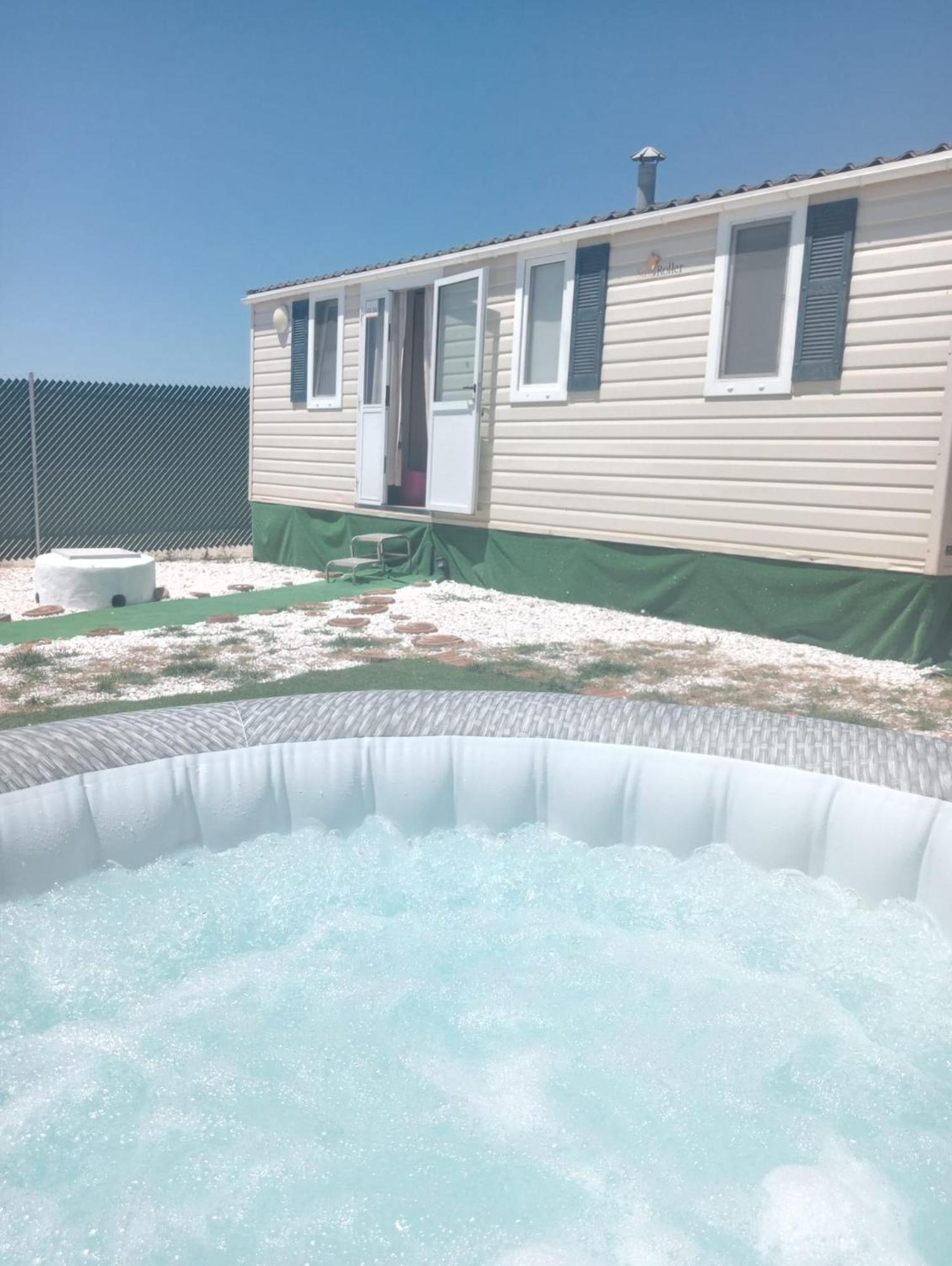 Casita Mh Acogedora Para 6 Con Jacuzzy Chiclana de la Frontera Bagian luar foto