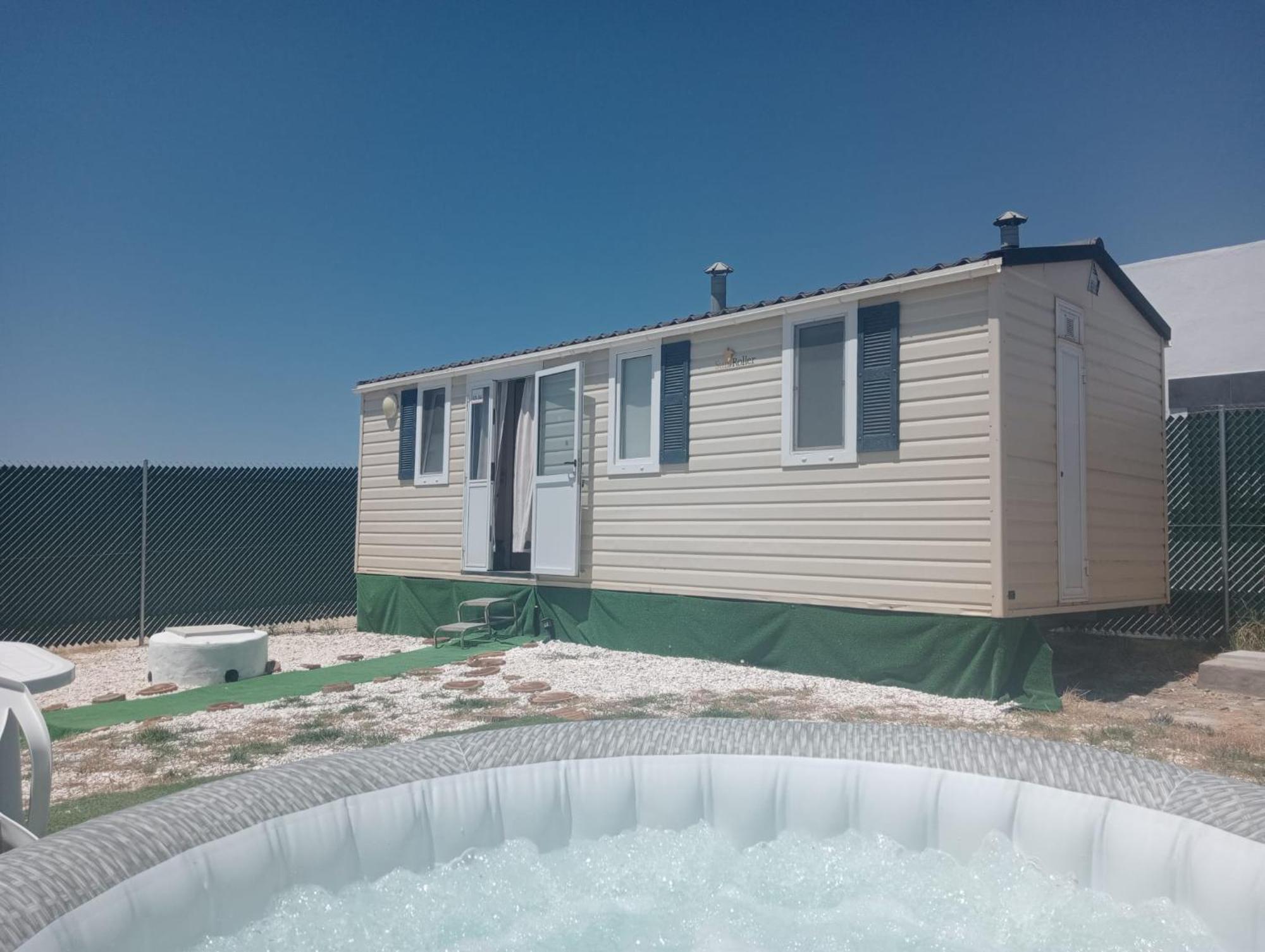 Casita Mh Acogedora Para 6 Con Jacuzzy Chiclana de la Frontera Bagian luar foto